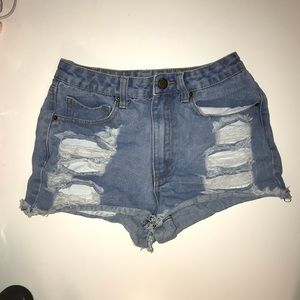 Forever 21 Distressed Denim Shorts ✨